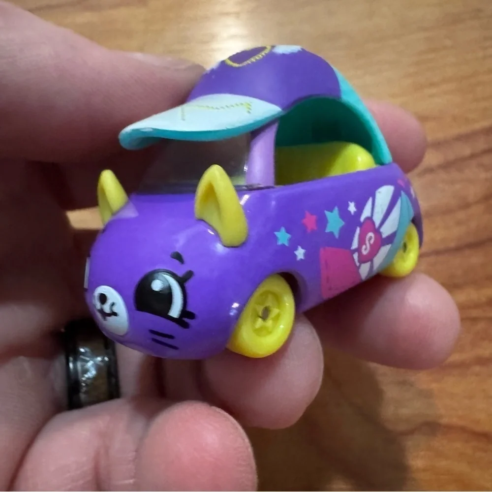 Moose Shopkins Season 2 Cutie Cars CRUISEY CAP Rare Shopkins Purple Car 2”